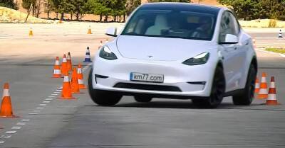 Tesla Model Y удивила экспертов во время «лосиного» теста - motor.ru