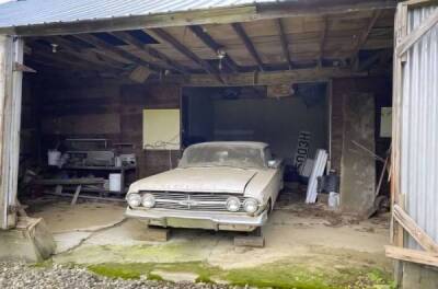 Chevrolet Impala 1960 — невероятная гаражная находка, и двигатель все еще работает - skuke.net