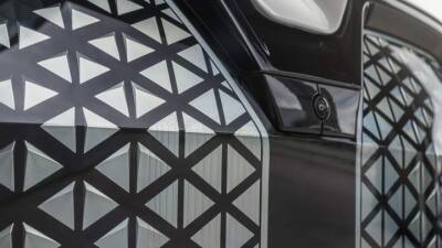 BMW iX паркуется, становится на зарядку и моется без водителя: видео - auto.24tv.ua