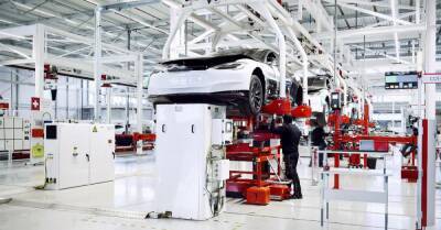 Илон Маск намекнул на появление нового завода Tesla. Но не в подмосковном Королеве - motor.ru - Московская обл.