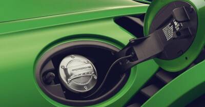 Porsche строит завод по выпуску синтетического топлива - motor.ru - Германия - Чили