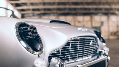 Джеймс Бонд - Aston Martin выпустил детский автомобиль с пулеметами стоимостью 3,2 миллиона гривен - auto.24tv.ua