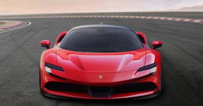 Джони Айв - Дизайнер iPhone и iPad будет сотрудничать с Ferrari - motor.ru