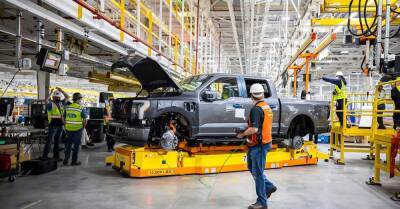 Ford построит четыре новых завода и вложит 7 млрд долларов в производство электрокаров - motor.ru - Сша