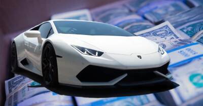 Блогер решил заплатить за Lamborghini купюрами в 1 доллар. Вот, что из этого вышло - motor.ru