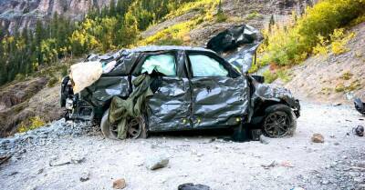 Посмотрите, что стало с Ford Bronco, который сорвался с горы в 120-метровую пропасть - motor.ru - Usa - штат Колорадо