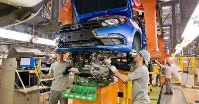 АвтоВАЗ снова остановит сборку дефицитной Lada Granta - motor.ru - Россия