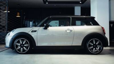 Mini Cooper получил эксклюзивное исполнение для России - usedcars.ru - Англия - Лондон - Россия