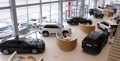 Продажи легковых автомобилей и LCV в РФ упали на 19,9% в декабре 2021 года - avtonovostidnya.ru - Россия