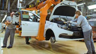 АвтоВАЗ остановил сборку Lada Granta. Завод не выпустит почти тысячу машин - motor.ru