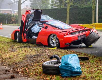 Ferrari Enzo - Новый суперкар Ferrari Enzo разбили во время тест-драйва: фото - autocentre.ua - Голландия