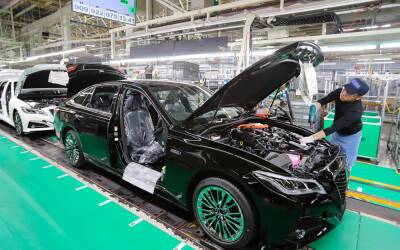 Нехватка полупроводников вынудила Toyota остановить заводы - autocentre.ua - Япония