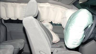 Индия ужесточает требования к количеству подушек безопасности в автомобиле - motor.ru - Индия