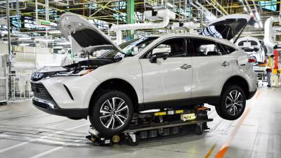 Toyota закрывает заводы из-за вспышки коронавируса - motor.ru - Япония