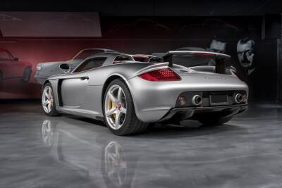 Porsche Carrera - Идеальный 17-летний Porsche Carrera GT продали в четыре раза дороже нового (фото) - autocentre.ua