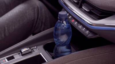 Škoda использовала переработанные бутылки в обивке сидений - autonews.autoua.net - Чехия