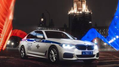 ГИБДД выпустила фотообои для смартфонов с изображением патрульного BMW - motor.ru - Москва - Россия