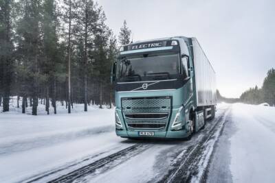 На электрогрузовиках Volvo Trucks появилась уникальная функция безопасности (видео) - autocentre.ua - Рига