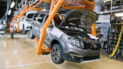 Стало известно, сколько автомобилей не выпустил АвтоВАЗ в январе - motor.ru - Россия