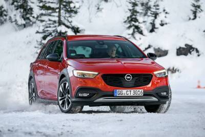 Смена форм-фактора: Opel Insignia в новом поколении станет кроссовером - kolesa.ru - Китай