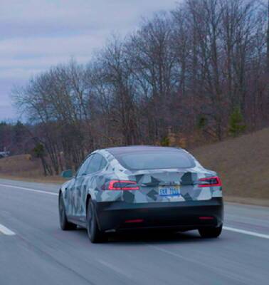 Tesla Model S проехала на одном заряде больше 1200 км (видео) - autocentre.ua - Сша - штат Мичиган