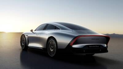 Новый электрокар Mercedes-Benz, кроссовер от Sony и ещё один электрический пикап: главное за неделю - motor.ru