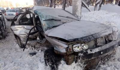 В Уфе на Горсовете произошло столкновение автомобилей, в котором пострадали двое - mkset.ru - Уфа