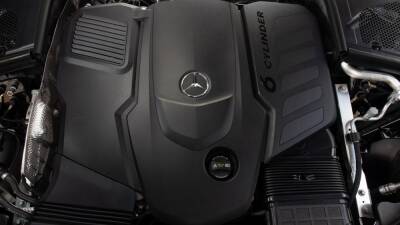 Mercedes-Benz предупредил о риске возгорания 800 000 новых машин - motor.ru - Mercedes-Benz