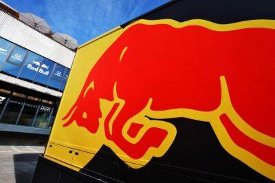 FIA не наказала Red Bull и Aston Martin, интрига сохраняется - f1news.ru