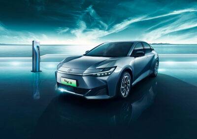 Toyota собирается дать бой Tesla: каким будет электрокар bZ3 с запасом хода 600 км (фото) - autocentre.ua - Китай