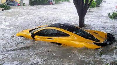 Royce Ghost - Американец потерял McLaren и Rolls-Royce во время урагана. - auto.24tv.ua - Usa - штат Флорида