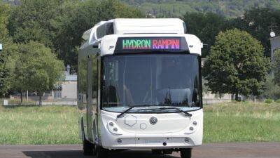Выпущен первый в Европе 8-метровый автобус на водороде - autocentre.ua