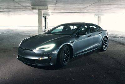 Tesla лишит свои машины ультразвуковых датчиков: теперь парковка только «на глазок»! - kolesa.ru - Китай - Германия - Сша