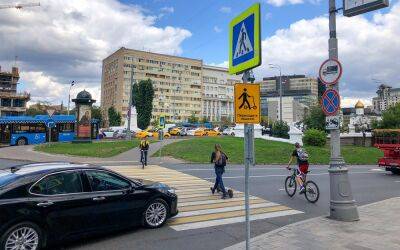 СИМ, новые знаки, преимущество пешеходов и островки безопасности — все поправки в ПДД - zr.ru