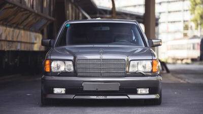 Роскошь и мощь из 80-х: в продаже появился Mercedes 560 SEL в исполнении AMG - autocentre.ua