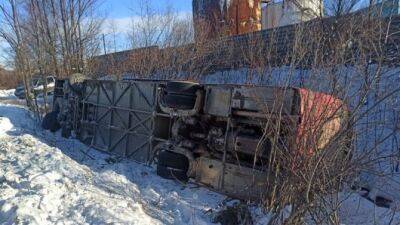 В Магаданской области опрокинулся рейсовый автобус, пострадали три пассажира - usedcars.ru - Россия - Магаданская обл.