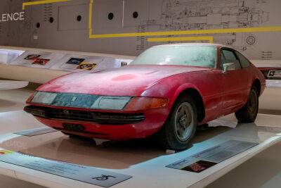 Энцо Феррари - В музее Ferrari появилась пыльная 365 GTB/4, заброшенная на 40 лет - autocentre.ua - Италия - Япония