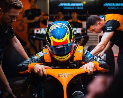 Оскар Пиастри - Пиастри примерил униформу McLaren и готовится к тестам - f1news.ru