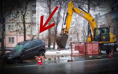 Нива не справилась с бездорожьем на улице Самары - zr.ru - Самара