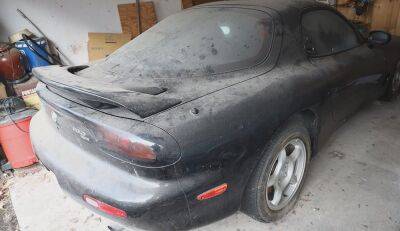 Mazda RX-7 простояла под слоем пыли с 1999 года: на одометре 8800 миль - autocentre.ua