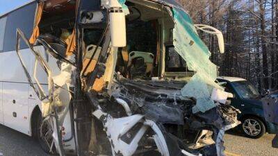 В Якутии автобус с пассажирами столкнулся с грузовиком, пострадали более 10 человек - usedcars.ru - Россия - республика Саха