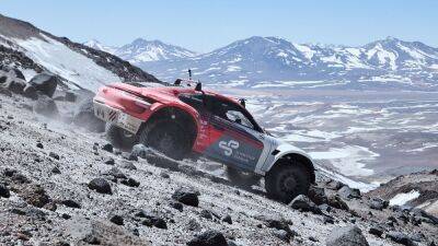 Ромен Дюма - В Porsche сделали внедорожник из 911 и отправили его на вулкан - autocentre.ua - Чили