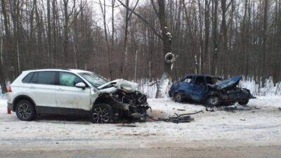 В столкновении двух легковых автомобилей в Татарстане пострадали водитель и двое маленьких детей - usedcars.ru - республика Татарстан - Нижнекамск