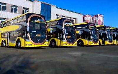 В Пхеньяне появились двухэтажные автобусы с сюрреалистическим дизайном - autocentre.ua - Кндр - Пхеньян