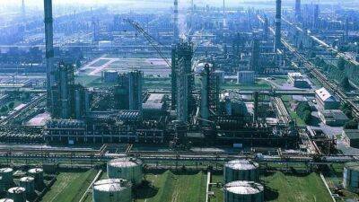 Производительность мировых нефтеперерабатывающих заводов достигла максимума за два года - auto.24tv.ua - Китай - Сша - Евросоюз