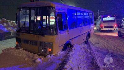 ДТП с двумя автобусами - школьным и маршрутным - произошло в Башкириии - usedcars.ru - Россия - республика Башкирия - район Уфимский