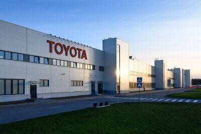 Денис Мантуров - На российском заводе Toyota будут выпускать автомобили под другими брендами - kolesa.ru - Россия - Санкт-Петербург