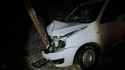 На Ставрополье «Лада» врезалась в столб, пострадал водитель - usedcars.ru - Ставрополье край - округ Предгорный