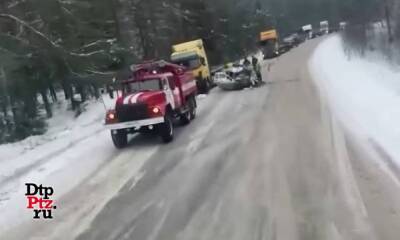 Появилось видео с места смертельной аварии, где погиб молодой водитель - gubdaily.ru - Петрозаводск
