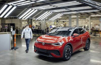 Volkswagen начал производство нового электрического купе-кроссовера ID.5 - autostat.ru - Китай - Сша